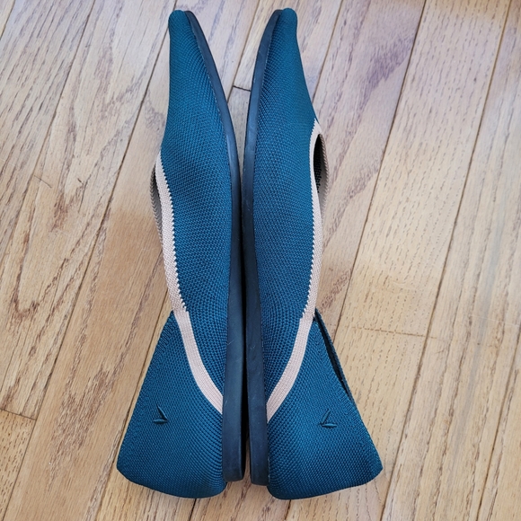 VIVAIA Vienna Pointy Flats Pointed-Toe V-Cut Flats Green Peacork 9.5 - Picture 8 of 16